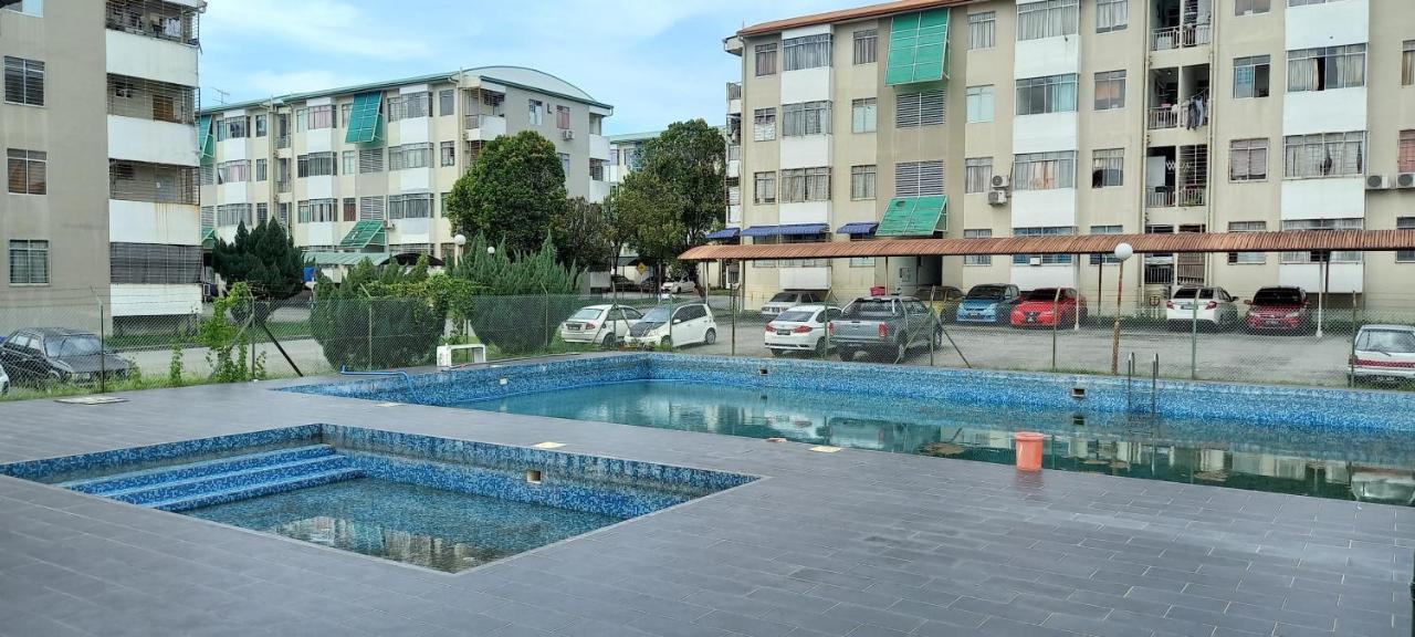 Ua Kk * Kota Kinabalu